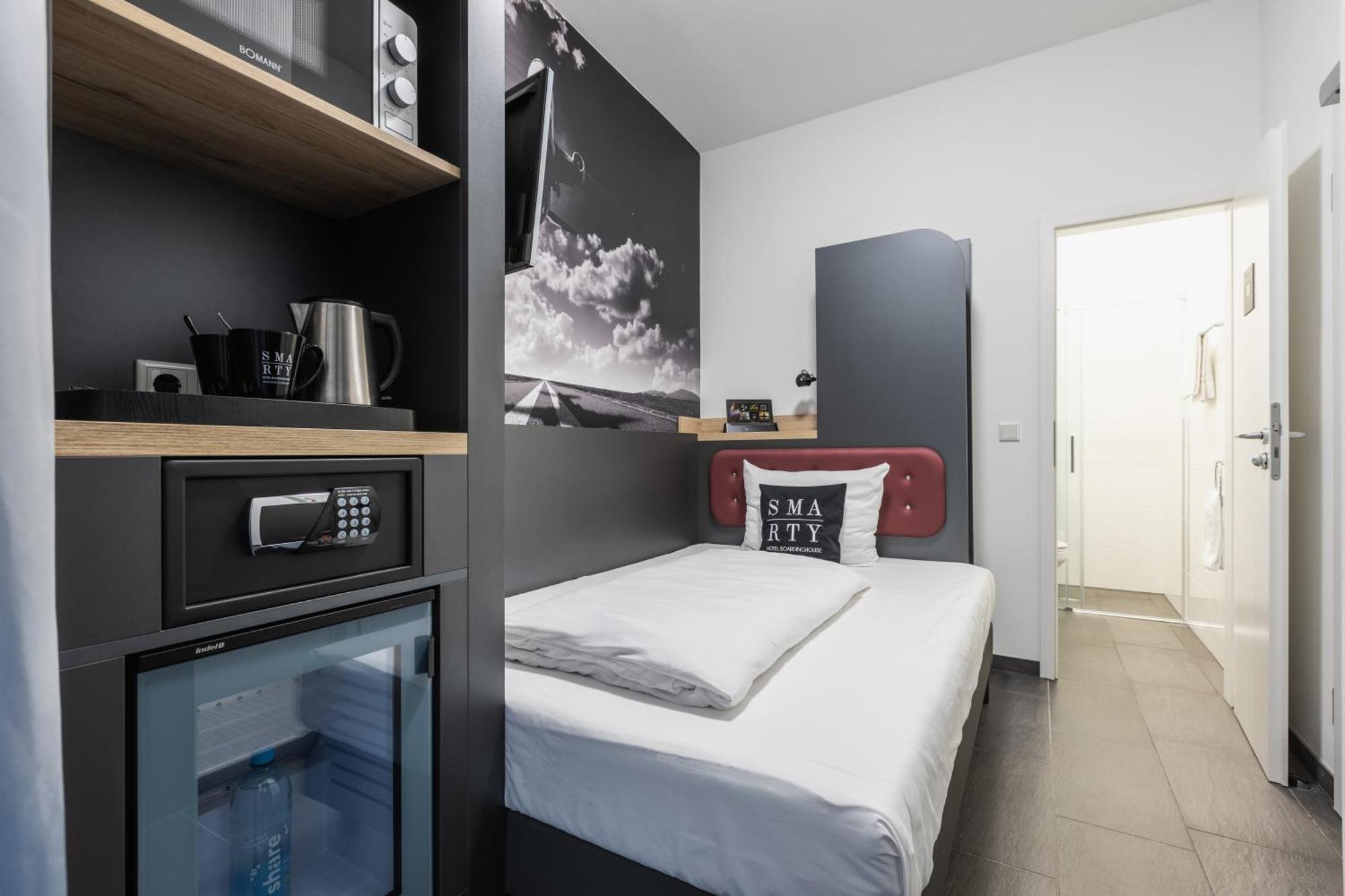 Smarty Airport Cologne Hotel - Kontaktloser Self Check-In Εξωτερικό φωτογραφία