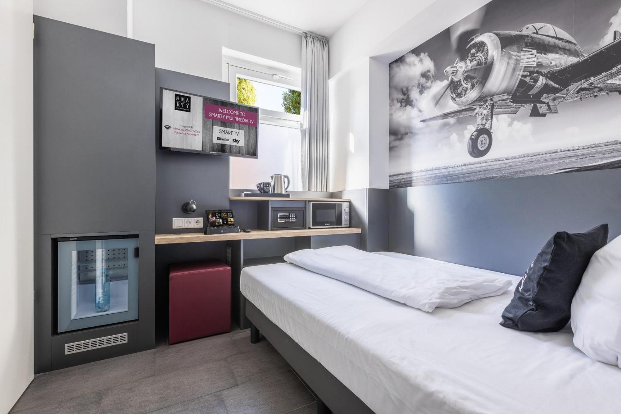 Smarty Airport Cologne Hotel - Kontaktloser Self Check-In Εξωτερικό φωτογραφία