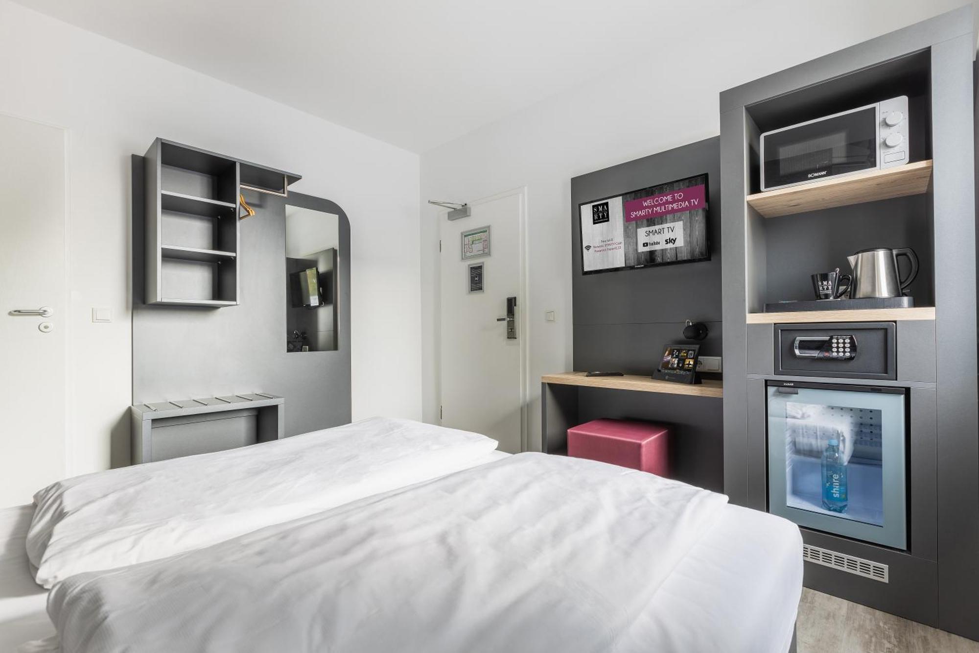 Smarty Airport Cologne Hotel - Kontaktloser Self Check-In Εξωτερικό φωτογραφία