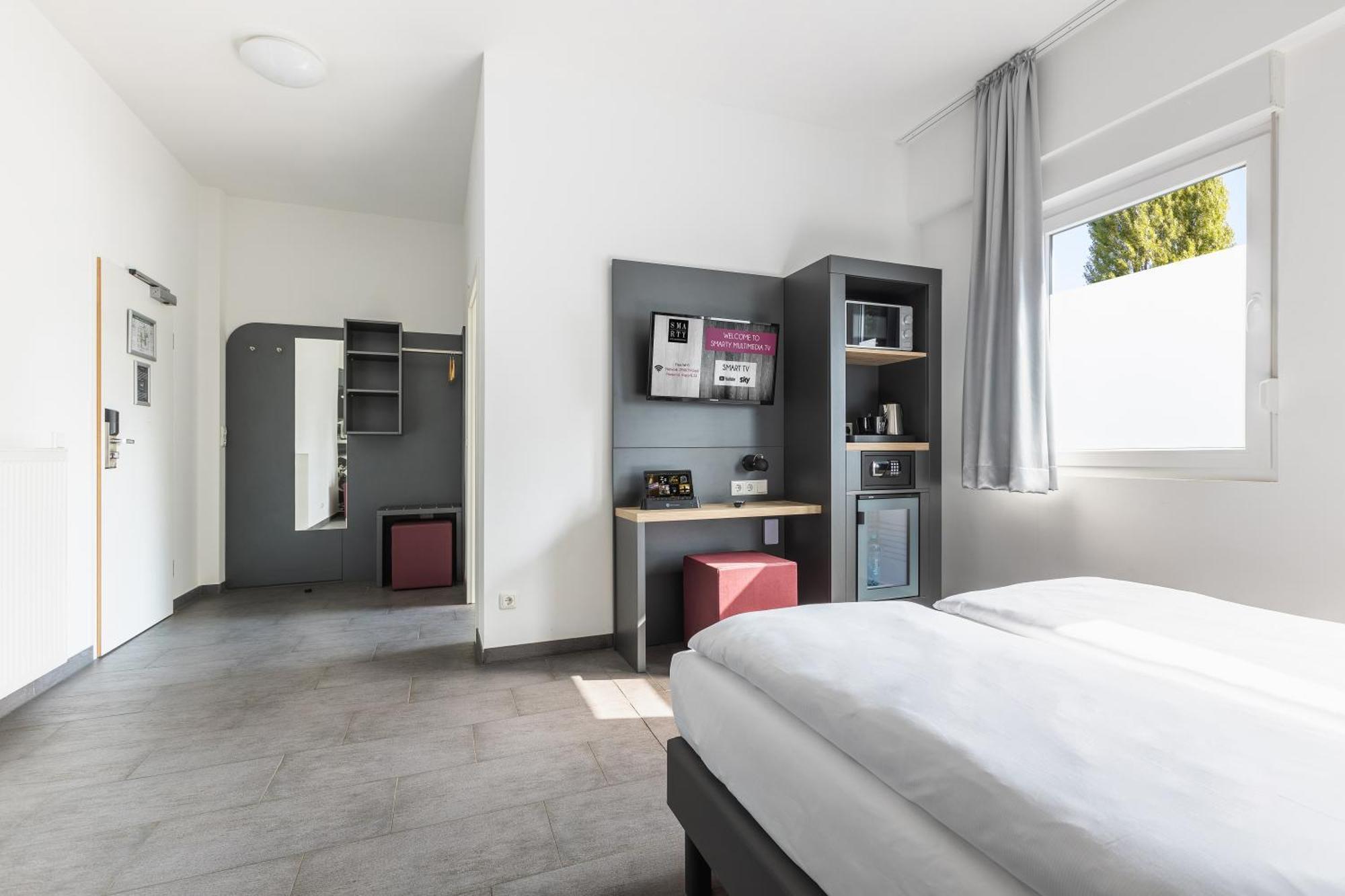 Smarty Airport Cologne Hotel - Kontaktloser Self Check-In Εξωτερικό φωτογραφία