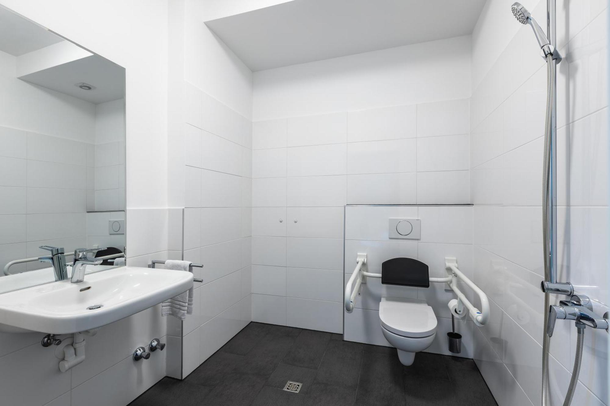 Smarty Airport Cologne Hotel - Kontaktloser Self Check-In Εξωτερικό φωτογραφία