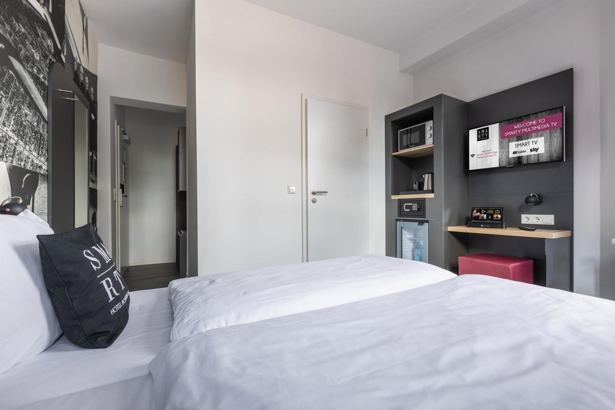 Smarty Airport Cologne Hotel - Kontaktloser Self Check-In Εξωτερικό φωτογραφία