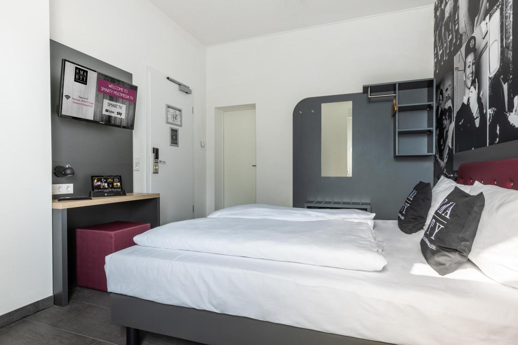 Smarty Airport Cologne Hotel - Kontaktloser Self Check-In Εξωτερικό φωτογραφία