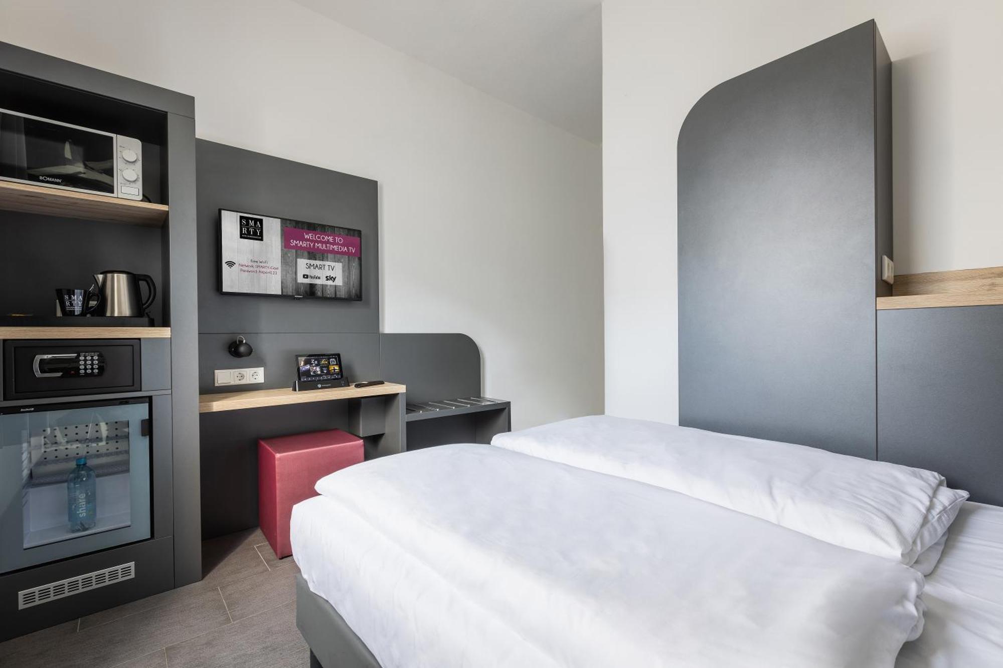 Smarty Airport Cologne Hotel - Kontaktloser Self Check-In Εξωτερικό φωτογραφία