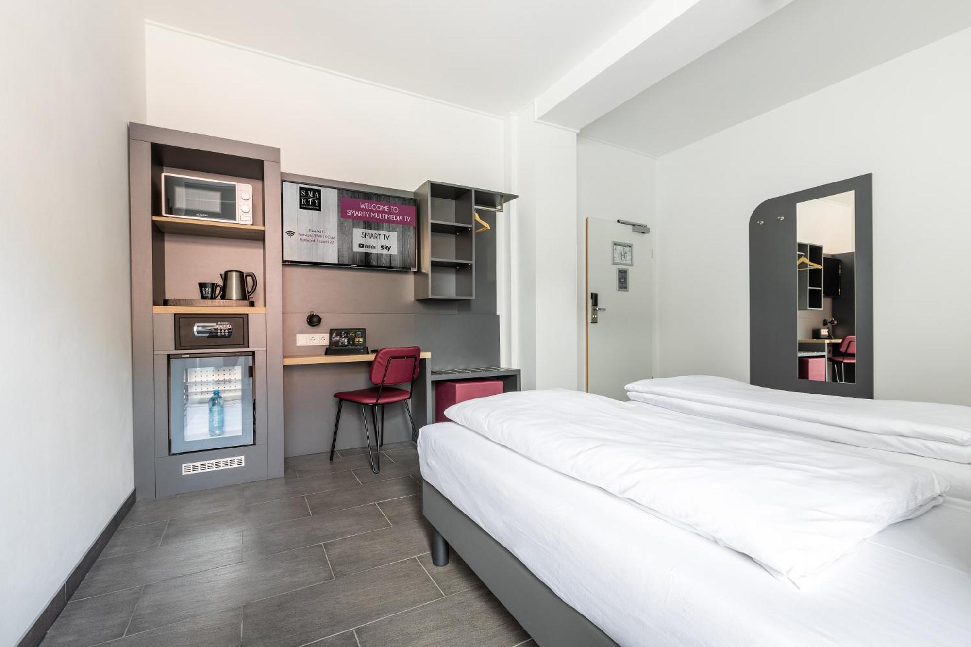 Smarty Airport Cologne Hotel - Kontaktloser Self Check-In Εξωτερικό φωτογραφία
