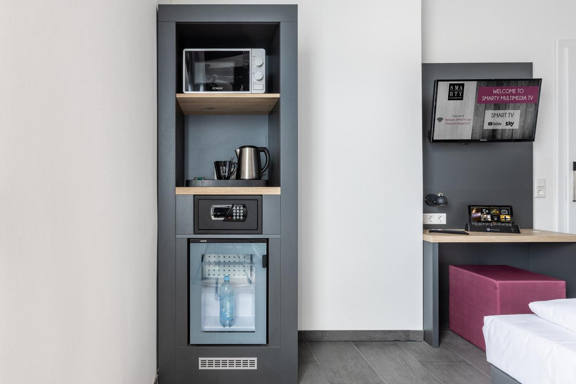 Smarty Airport Cologne Hotel - Kontaktloser Self Check-In Εξωτερικό φωτογραφία