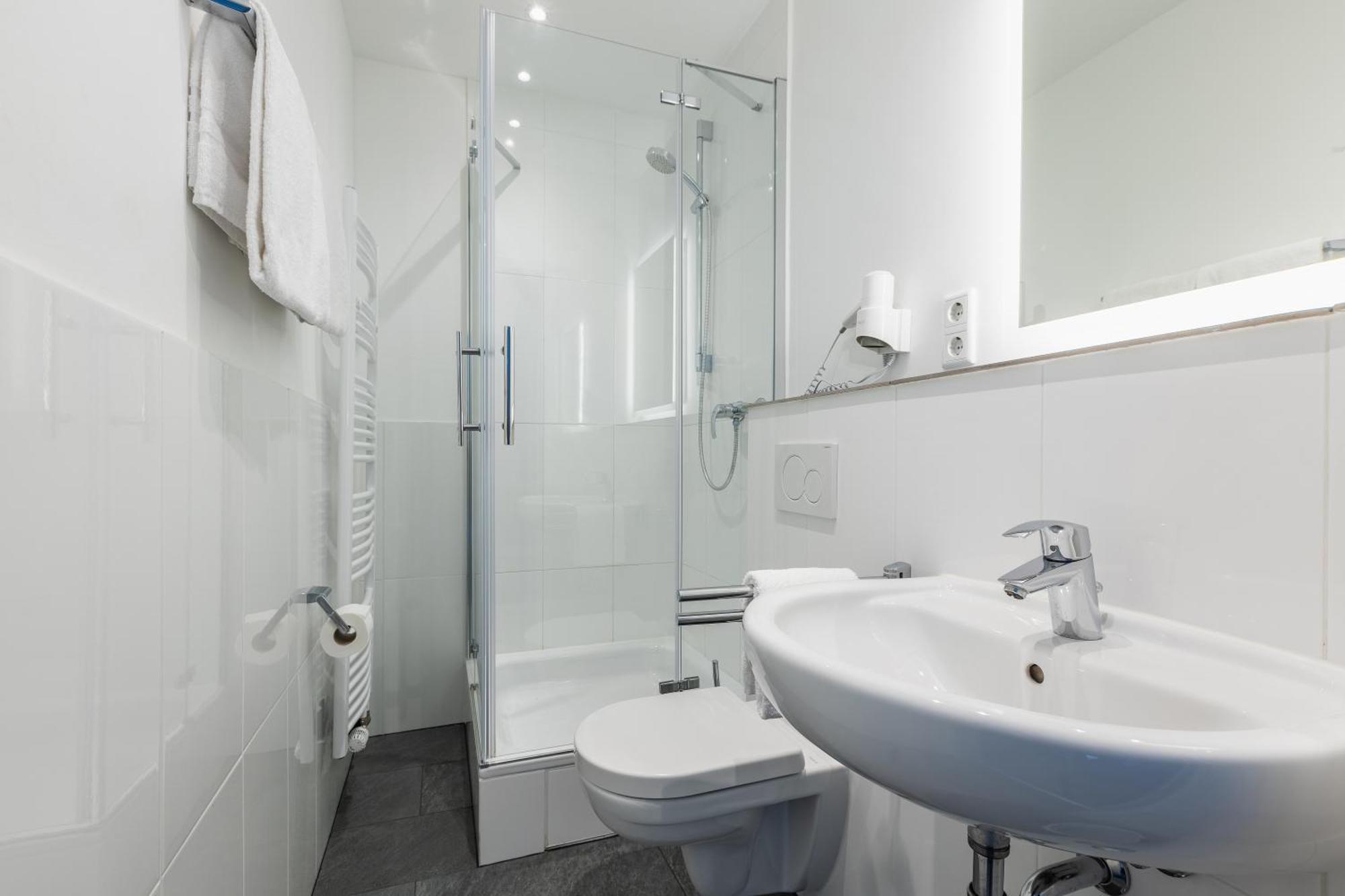 Smarty Airport Cologne Hotel - Kontaktloser Self Check-In Εξωτερικό φωτογραφία