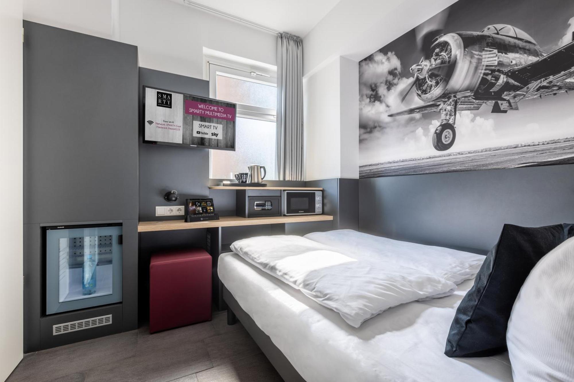 Smarty Airport Cologne Hotel - Kontaktloser Self Check-In Εξωτερικό φωτογραφία