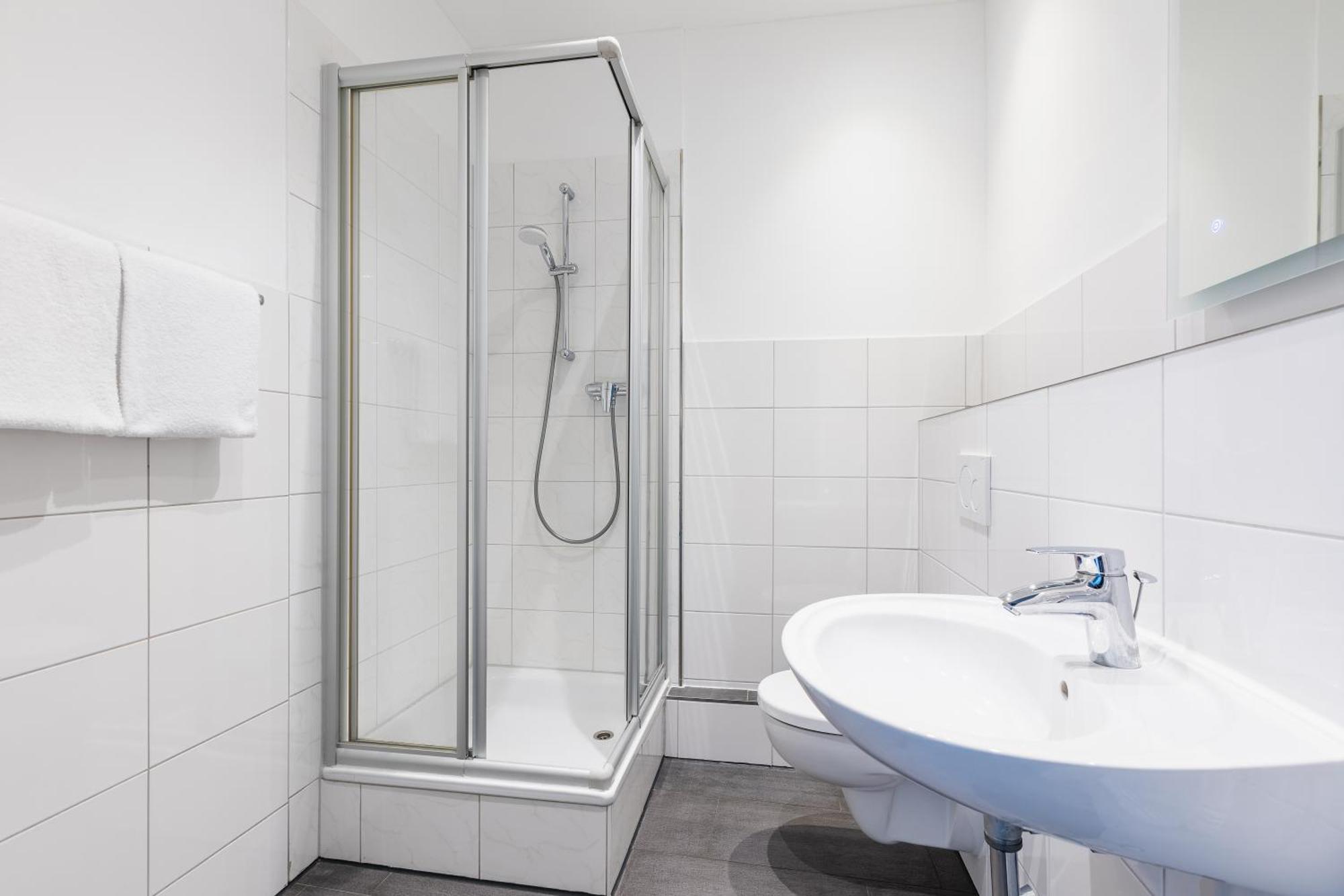 Smarty Airport Cologne Hotel - Kontaktloser Self Check-In Εξωτερικό φωτογραφία